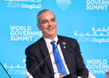 El presidente Luis Abinader regresó al país tras exitosa jornada en Emiratos Árabes Unidos