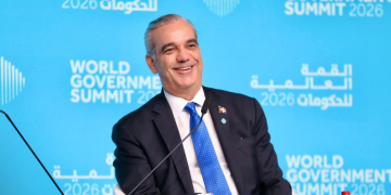 El presidente Luis Abinader regresó al país tras exitosa jornada en Emiratos Árabes Unidos