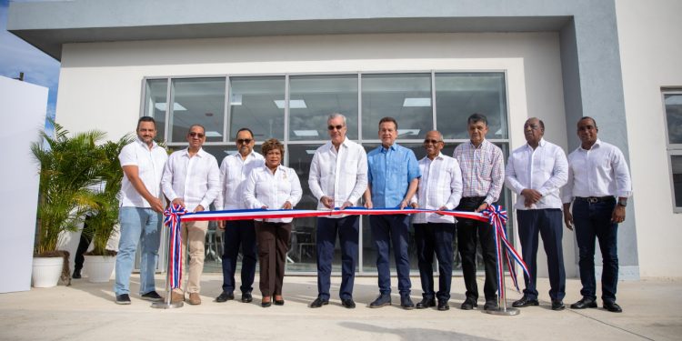 Presidente Abinader inaugura nuevo edificio administrativo de la OMSA para fortalecer y dignificar el servicio que se ofrece a la ciudadanía