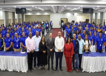 Ministro Kelvin Cruz inicia reconstrucción del Club La Matica con inversión de RD 32.8 millones