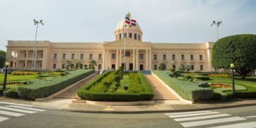 Presidente Abinader crea comisión para puesta en funcionamiento del Museo Histórico de la Gesta de Abril