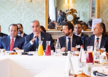 Presidente Abinader se reúne con empresarios franceses que reconocen a RD como su principal destino de inversión en el Caribe