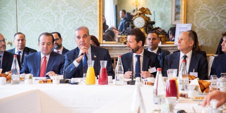 Presidente Abinader se reúne con empresarios franceses que reconocen a RD como su principal destino de inversión en el Caribe