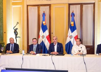 Sector productivo y empresarios se comprometen con presidente Abinader garantizar abastecimiento y enfrentar impacto de la crisis internacional