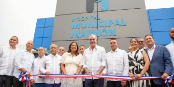 Presidente Abinader entrega el Hospital Municipal de Maimón remozado, ampliado y equipado con nueva área de Emergencia, junto con el Centro de Primer Nivel