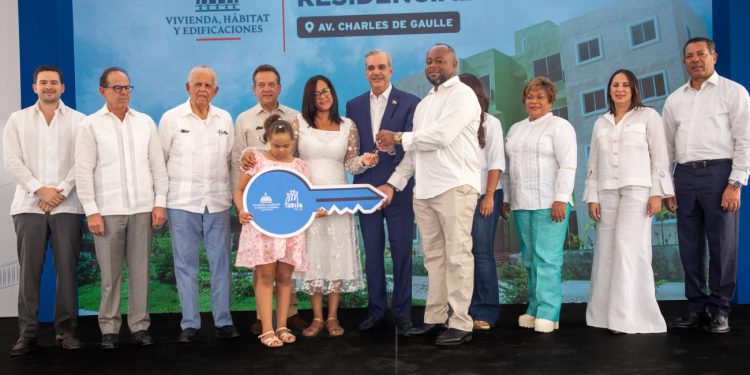 Presidente Abinader entrega 700 apartamentos del Plan Familia Feliz en la Urbanización San José, Santo Domingo Norte