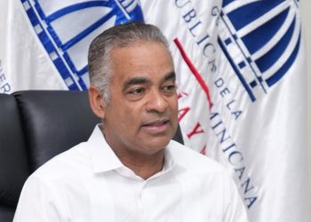 Ministro Joel Santos resaltó que el país ya produce cerca de 2,000 MW de energía renovable