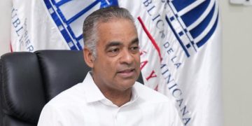 Ministro Joel Santos resaltó que el país ya produce cerca de 2,000 MW de energía renovable