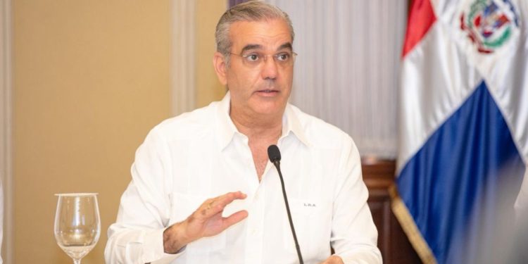 Presidente Abinader dispone habilitación de vuelo humanitario para que dominicanos afectados por terremotos en Venezuela puedan regresar al país