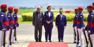 Presidenta de Surinam arribó este sábado a la República Dominicana