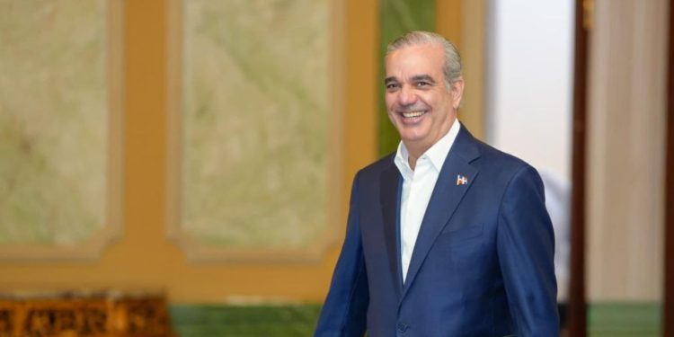 Gobierno del presidente Abinader alcanza cobertura récord del 93 % en educación primaria, según datos de la Unesco