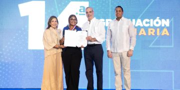Presidente Abinader encabeza graduación de 1,156 jóvenes de Oportunidad 14-24 en la región Sur; programa alcanza los 33,276 egresados