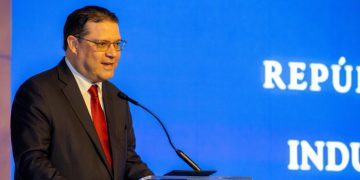 Ministro de Industria Comercio y Mipymes, Eduardo Sanz Lovatón, anuncia “Empresas en 24 Horas”, iniciativa que busca reducir la burocracia y tiempo de constitución de empresas