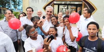 Presidente Luis Abinader destaca gran acogida de la Feria Internacional del Libro 2026 e invita a niños y jóvenes a cultivar el hábito de la lectura